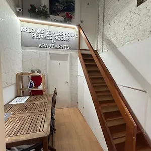 Privatunterkunft Airbhouse Private &, Sevilla